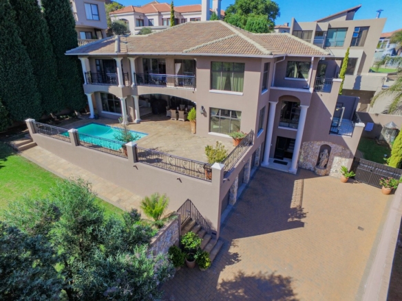 An elegant family home in the secure Bassonia Estate.