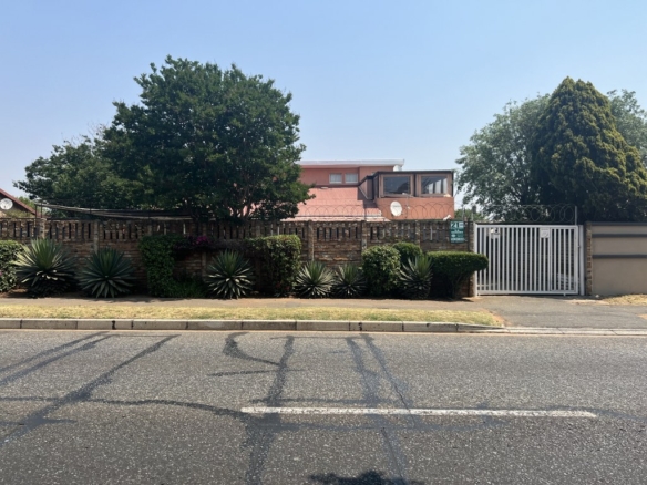 Opportunity not to be missed! Two houses under one roof!