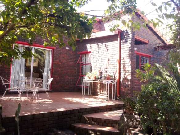 A stunny facebrick house