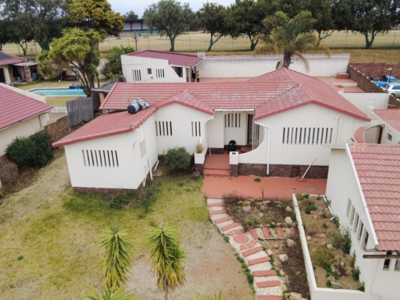 Ready to move in family home