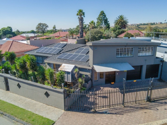Spacious 4-Bedroom Family Home with Pool, Patio & Flatlet Potential